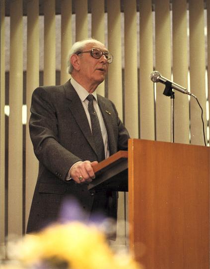 Frans neemt afscheid 25-2-83 C.jpg